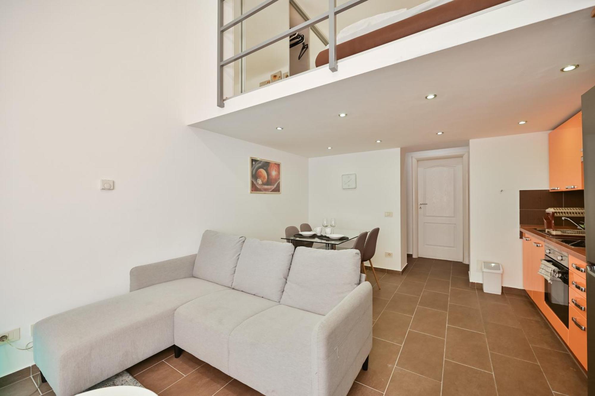 Danube Dwelling Akacfa 41 Boedapest