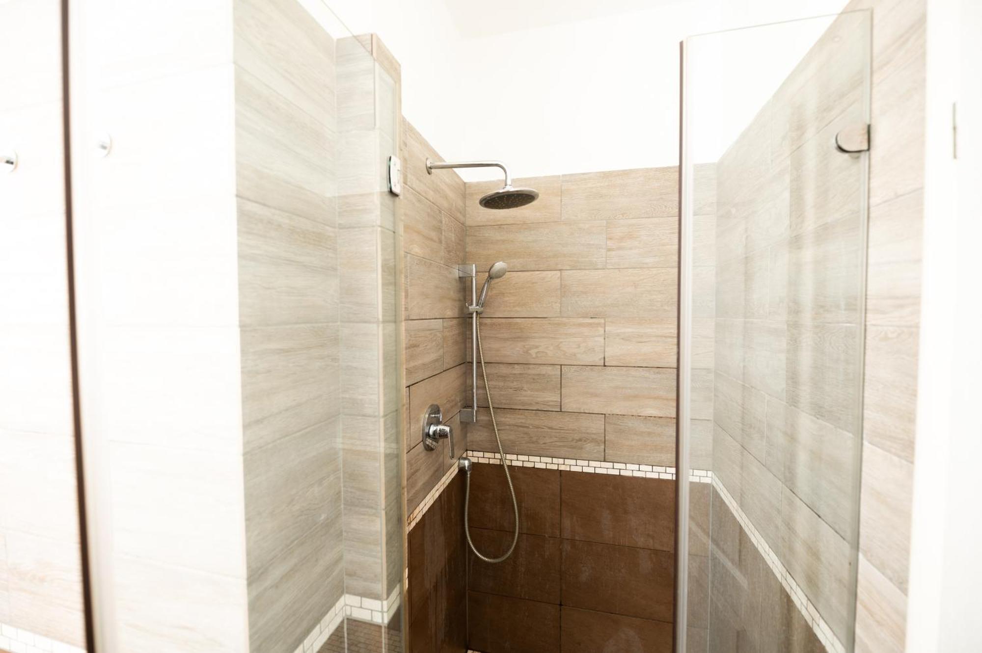 Danube Dwelling Akacfa 41 Boedapest