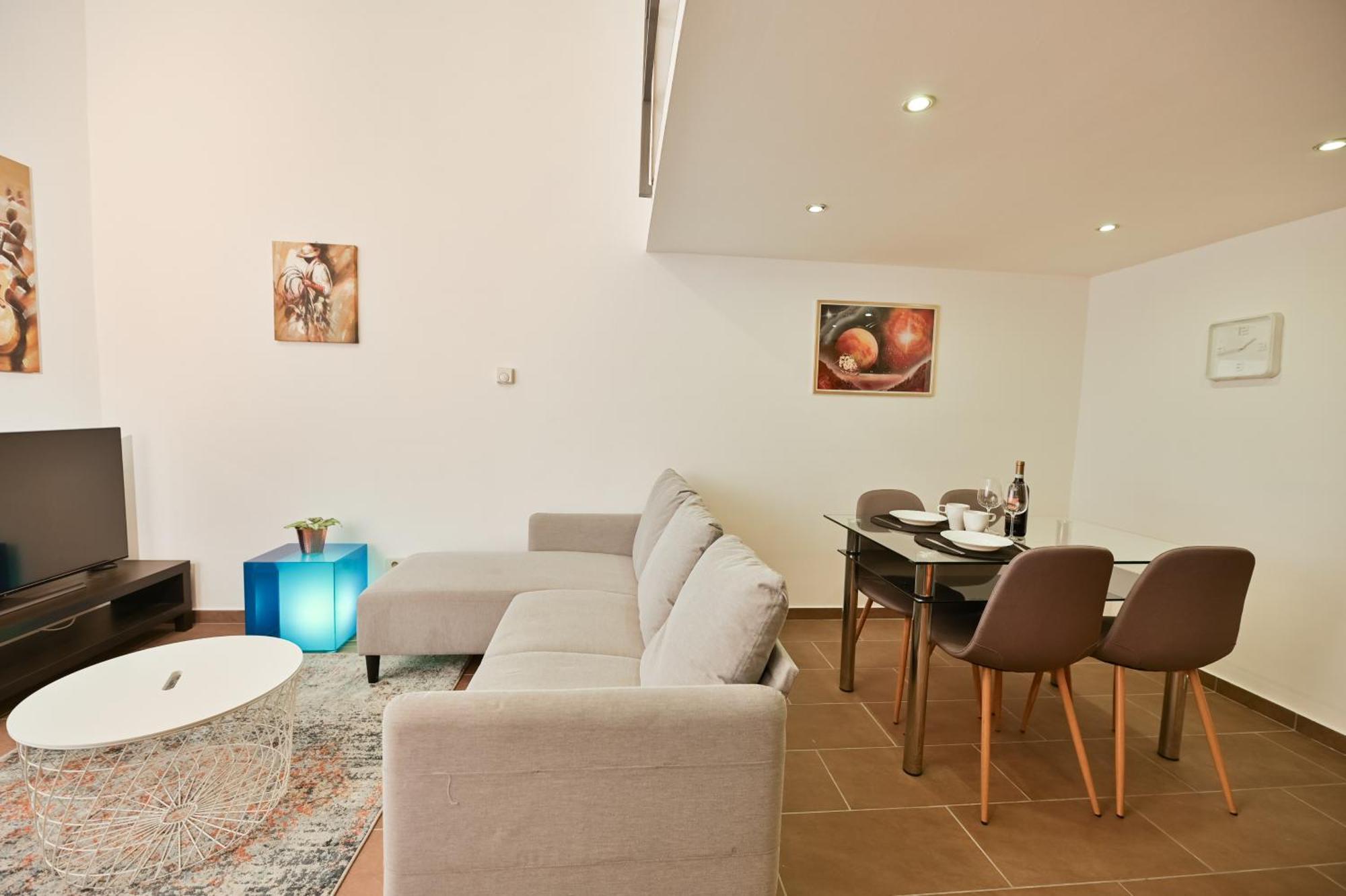 Danube Dwelling Akacfa 41 Boedapest